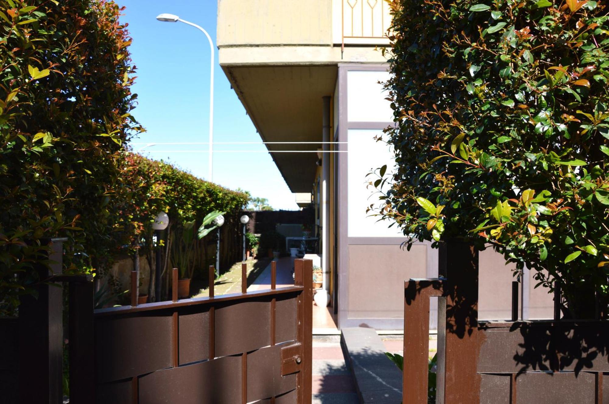 Rita Little House Apartment Mascali Exterior foto